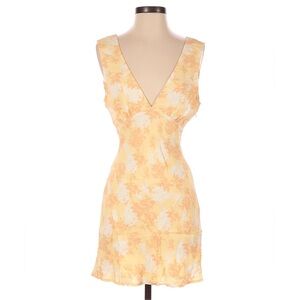 ✨SOLD✨ Yellow floral mini dress 🌼